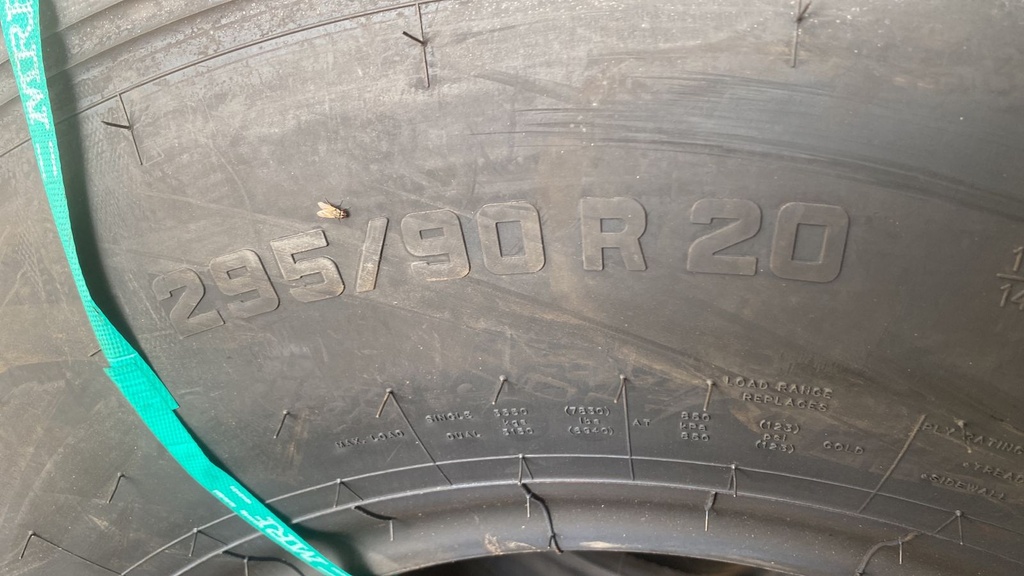295/90R20 Mrf S3C8 plus’s